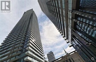 Building Photo - 2803-65-765 St Mary St