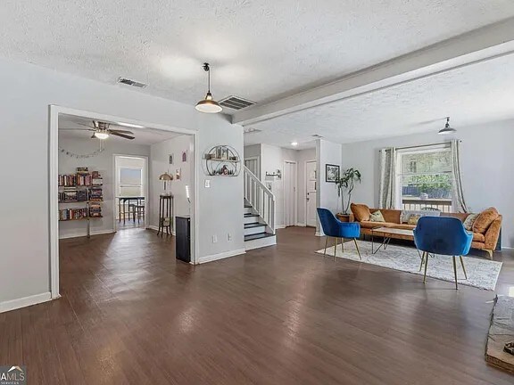 Building Photo - 6255 Beaver Creek Trl