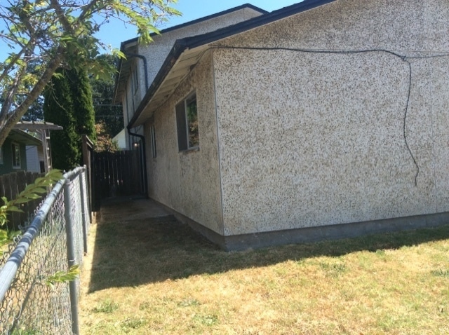 Building Photo - 670w13