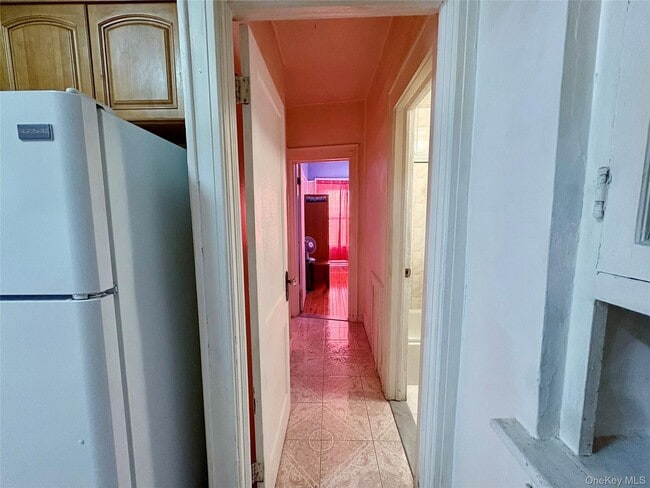 Foto del edificio - 36 Eldert Ln