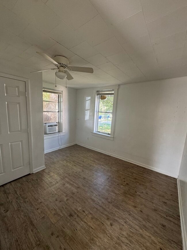 Building Photo - 1138 Olive St