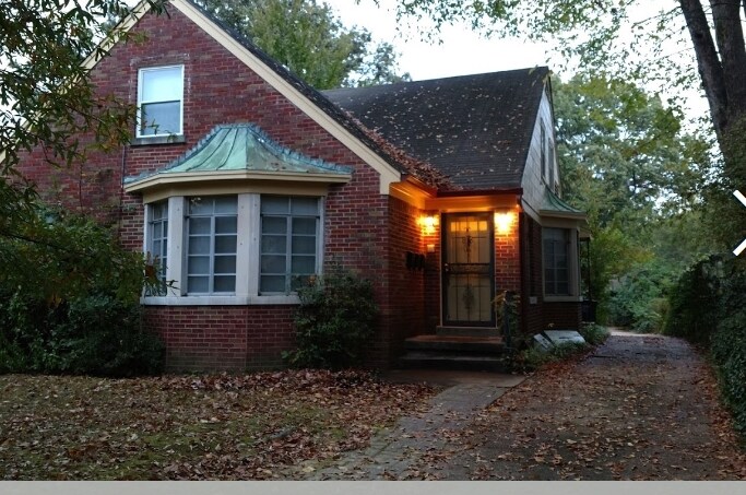 Primary Photo - 328 Alexander St