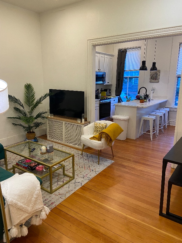 Building Photo - 79 Lloyd Ave