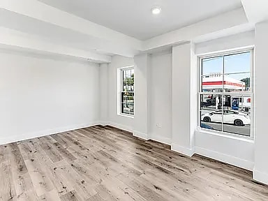 Building Photo - 4701 Chestnut St