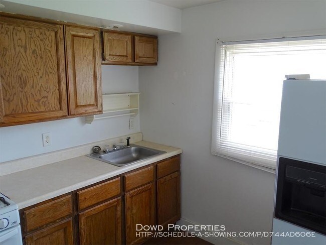 Foto del edificio - 405 E Monroe St