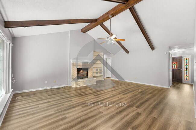 Foto del edificio - 16 Scarlet Maple Ct