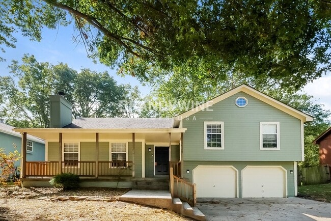 Building Photo - 18109 E 31st Terrace Dr S