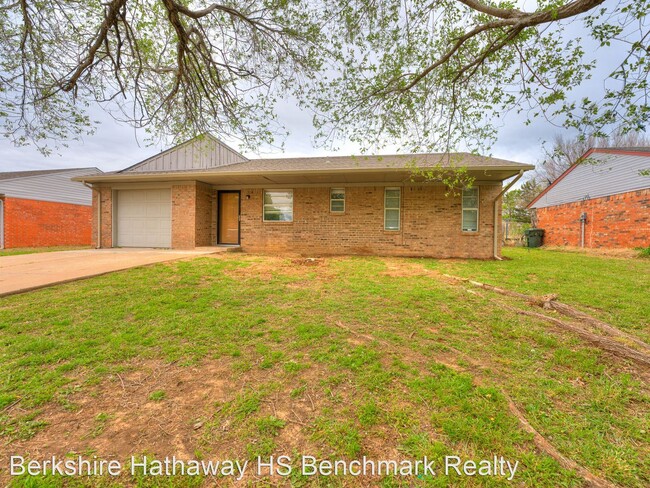 Building Photo - 3 br, 1.5 bath House - 1707 Pecan Grove St...