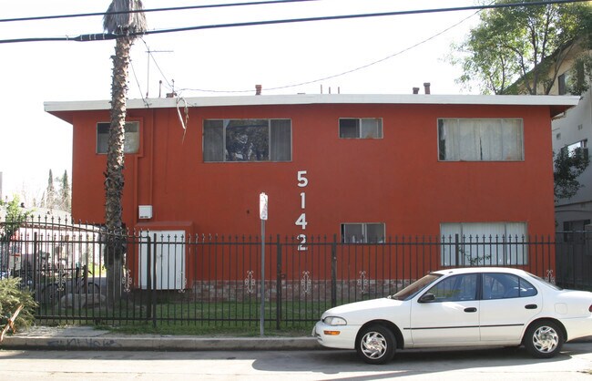 Foto del edificio - 5149 Cartwright Ave