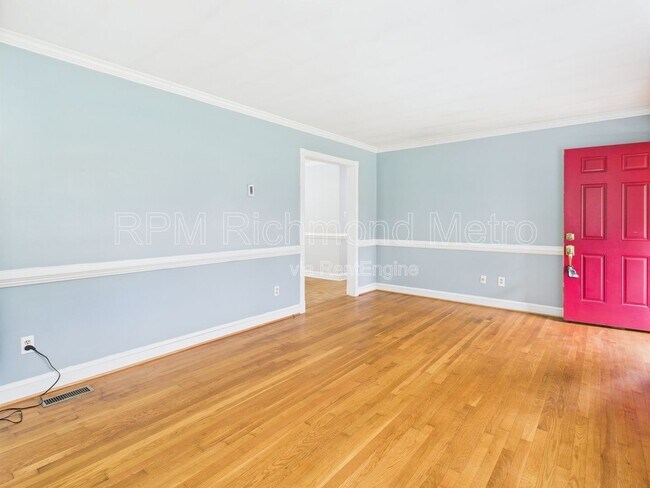 Foto del edificio - 1109 Dinwiddie Ave