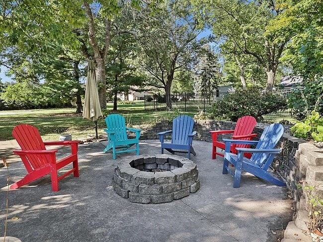 Building Photo - 1028 28th St