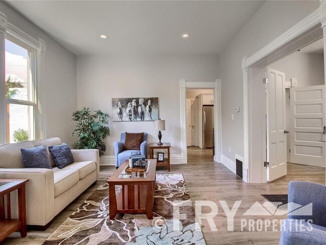 Photo - Fully remodeled 2  bed + office, main floor duplex in South Broadway/West Wash Park! Townhome