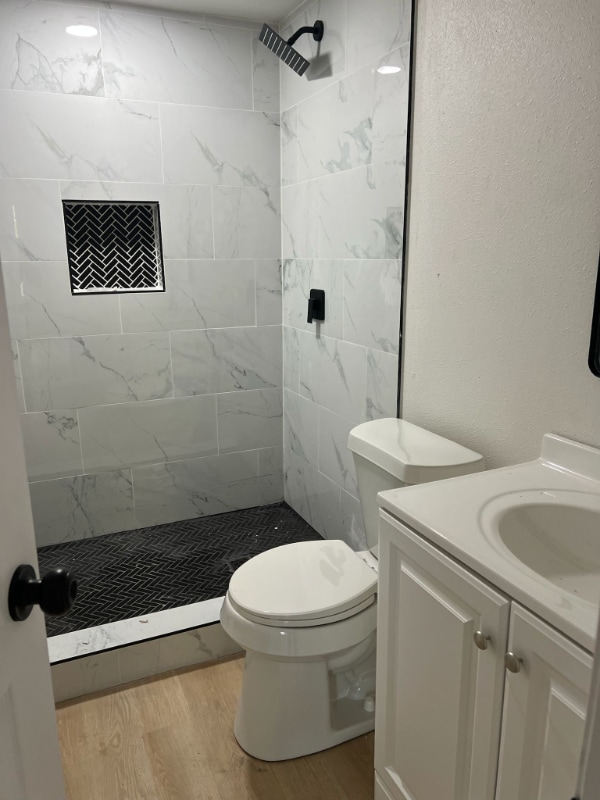 Photo - 1120 H Ave House