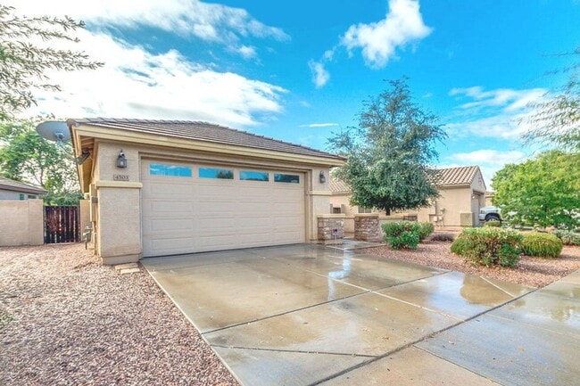 Building Photo - POWER RANCH SINGLE LEVEL 3 BEDROOM HOME