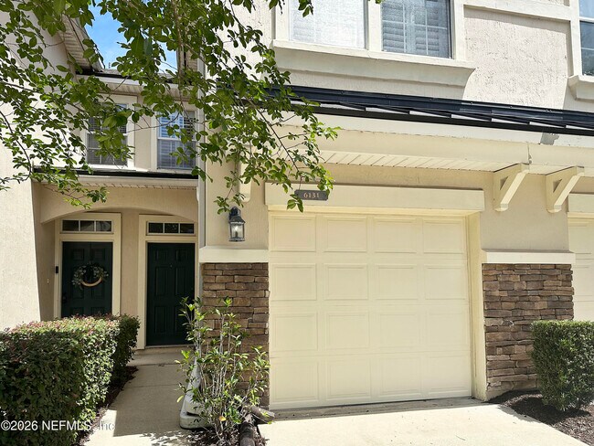 Foto del edificio - 6131 Bartram Village Dr