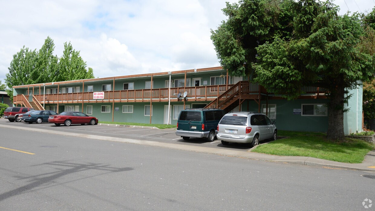 209 S Knott, Canby, OR 97013 Apartments in Canby, OR