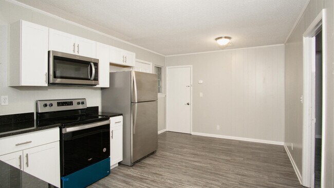 Foto del edificio - 2708 Monticello Dr NW