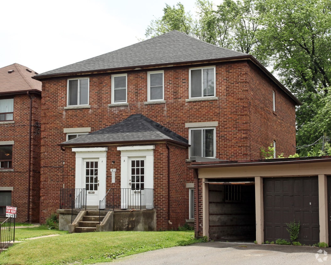 Photo du bâtiment - 875 Millwood Rd