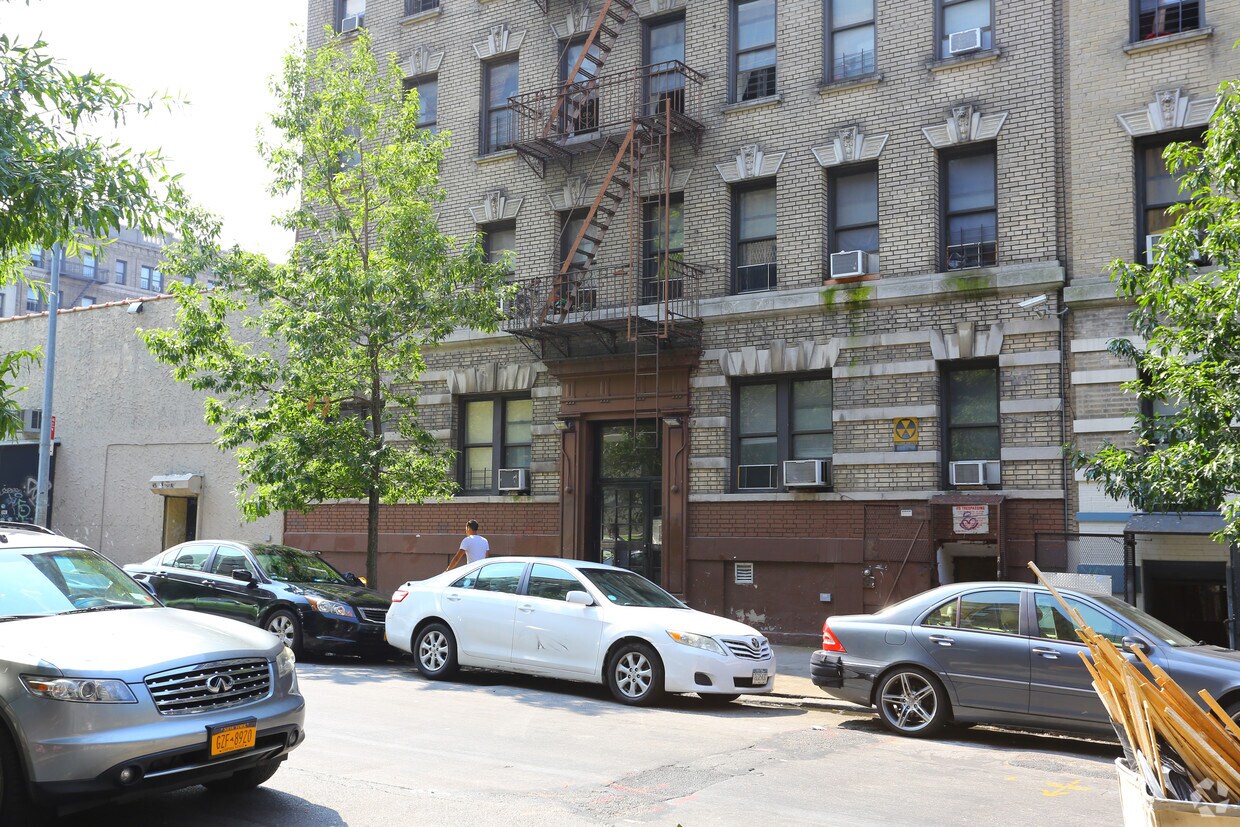 Foto del edificio - 604 W 191st St