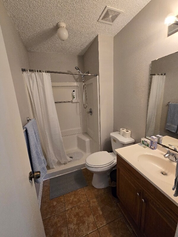 Foto del edificio - 2325 Parrot Ln