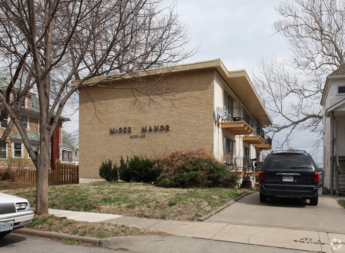 Foto del edificio - 4103-4105 Mcgee St