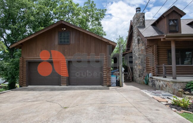 Foto del edificio - Log cabin home minutes to Downtown Chattan...
