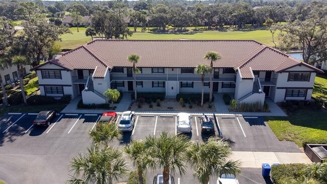 Foto del edificio - 5630 Golf Pointe Dr