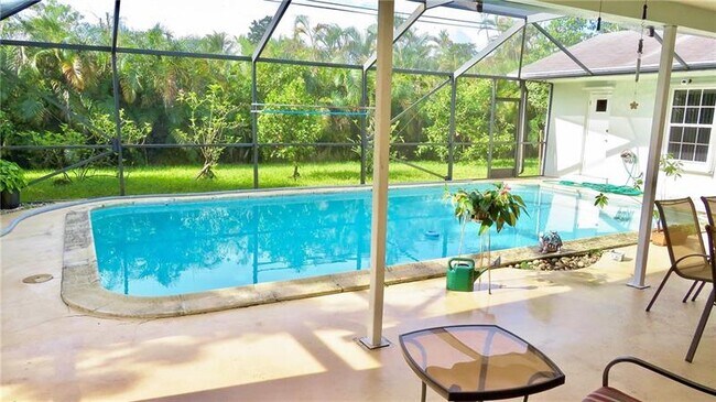 Foto del edificio - 7520 NW 6th Ct