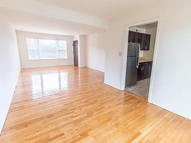 Building Photo - 59 Southbrook Dr