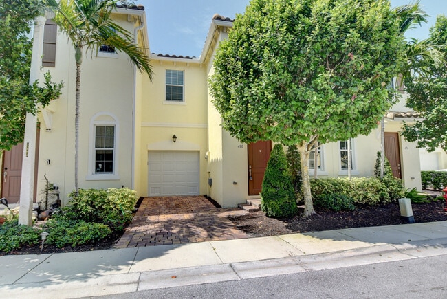 Building Photo - 480 Francesca Ridge Rd