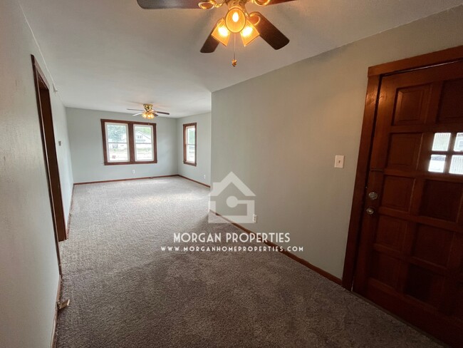Foto del edificio - 917 E 8th St