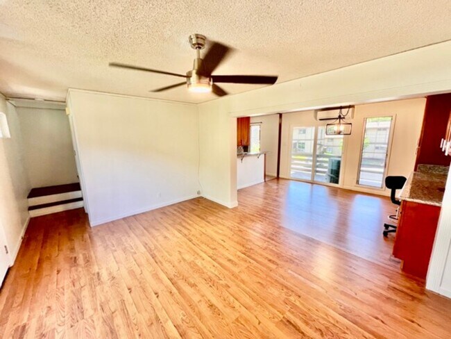 Building Photo - Waiau Gardens Kai D -3 Beds/ 1.5 baths/ 1 ...