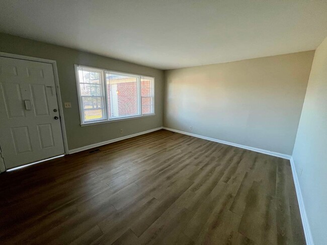 Foto del edificio - 3 Bedroom Duplex near Murfreesboro City Ce...