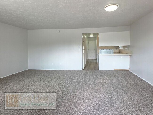 Foto del edificio - 12345 SW Hall Blvd