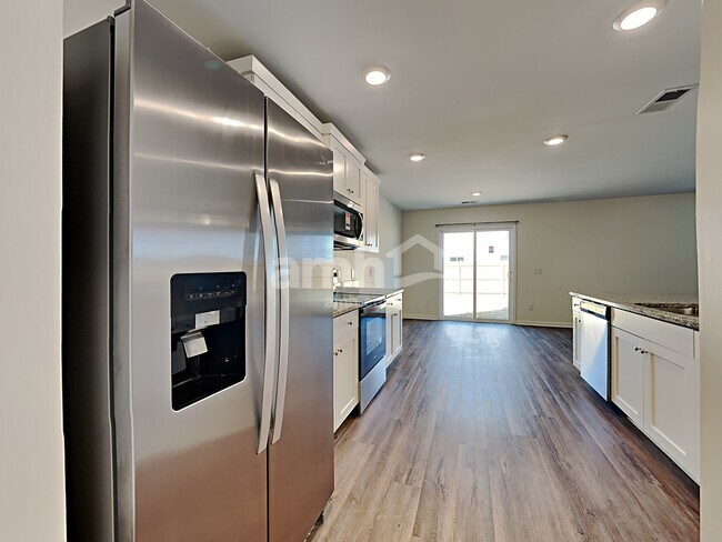 Foto del edificio - 1321 John Swann St