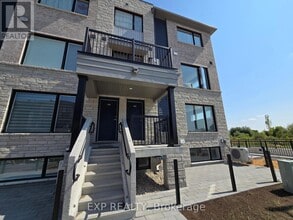 Building Photo - 1523 Creekway Private