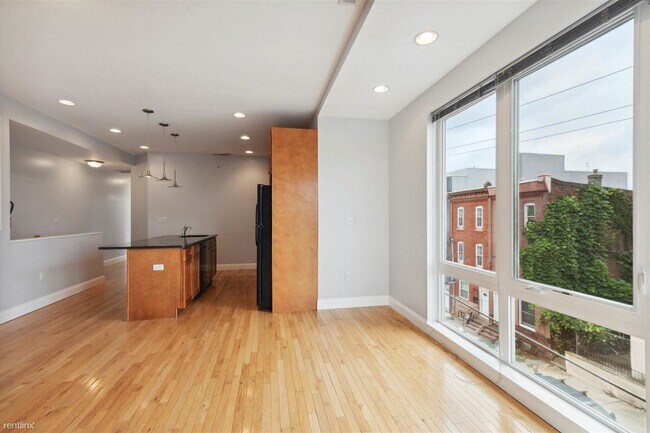 Foto del edificio - 3 br, 2 bath 4plex - 1856 N 17TH ST Unit 2