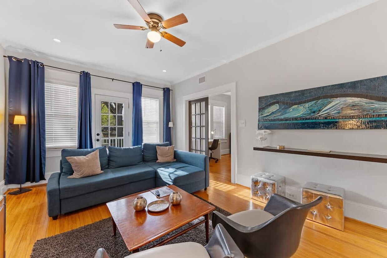 Primary Photo - 800 Magnolia Ave