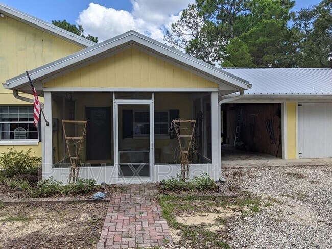 Building Photo - 7158 N Heather Dr