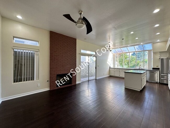 Building Photo - 25506 Paine Cir