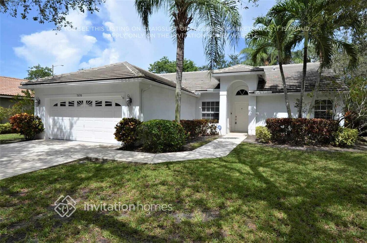 Foto principal - 7570 NW 47th Ave