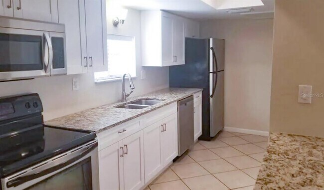 Building Photo - 8603 Cattail Dr