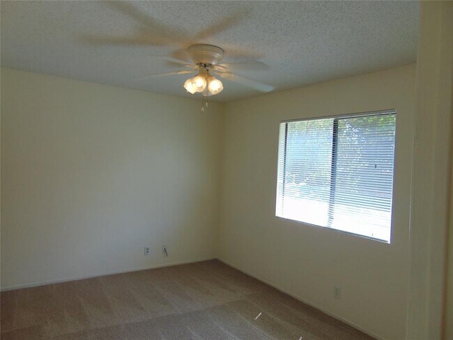 Foto del edificio - 903 Chisholm Cove