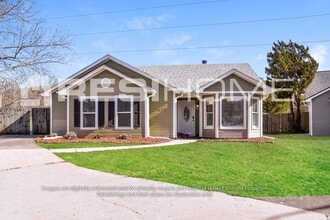 Building Photo - 1022 Brisbane Ln SE