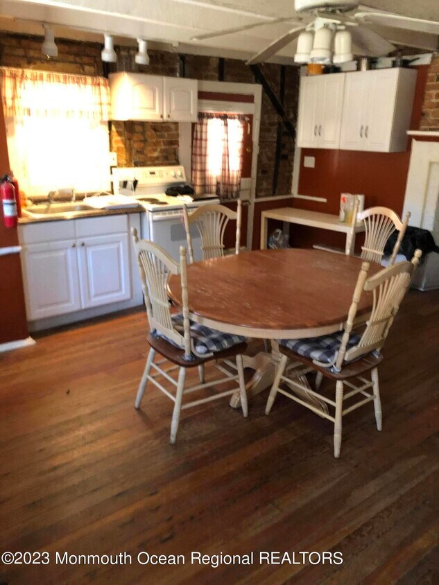 5 Pleasant Valley Rd, Holmdel, NJ 07733 Townhome Rentals in Holmdel