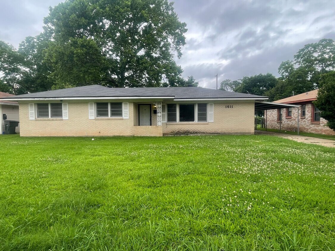 Primary Photo - Must See! Welcoming Home In Waller Subdivison