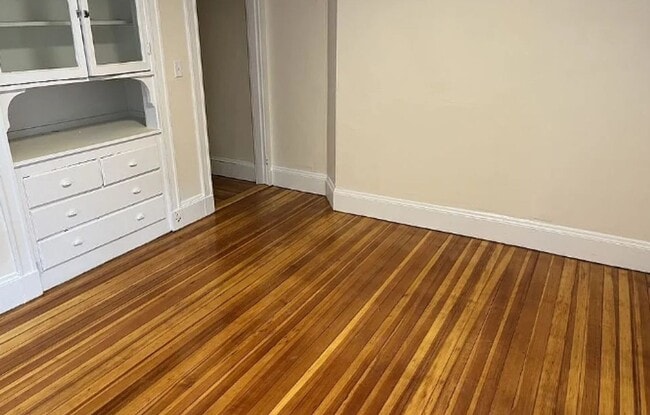 Photo - Great 1 Bedroom June Move-In House