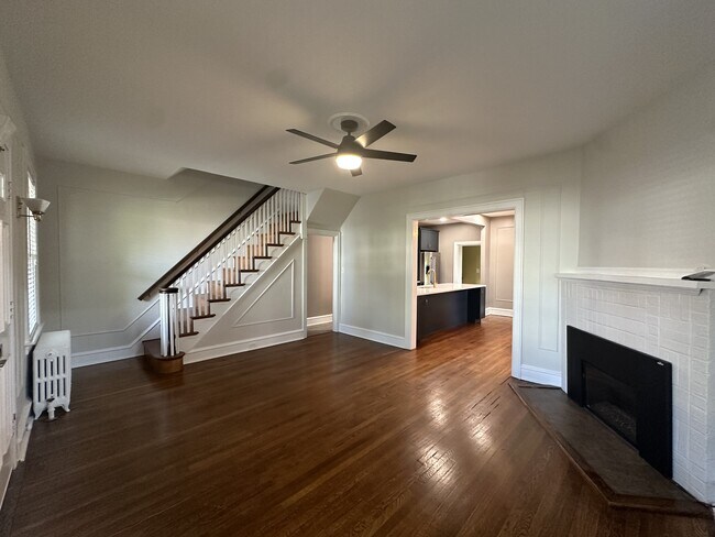 Foto del edificio - 817 N Harrison St