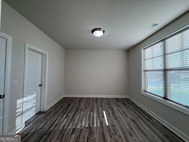 Foto del edificio - 3842 Firewood Ln