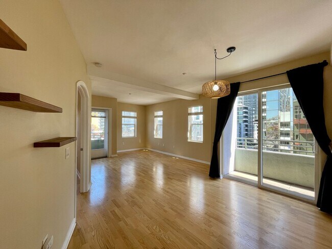 Building Photo - Perfect 1B/1.5BA Little Italy Condo w/ 2 b...